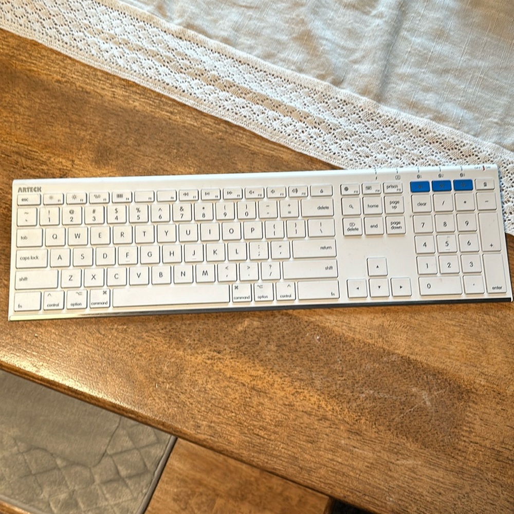Wireless keyboard for Mac